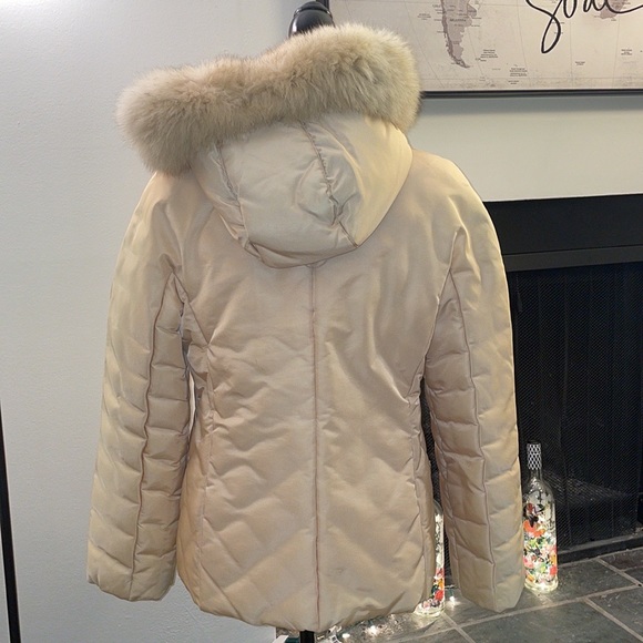 Beige winter jacket - Picture 8 of 16